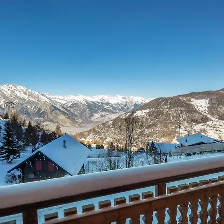 Pere Noel Chalet